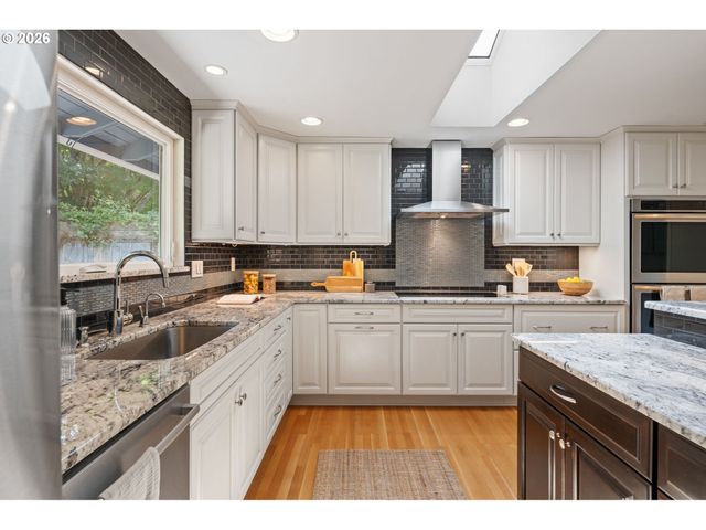 8450 Sw 89TH Ave, Portland, OR 97223