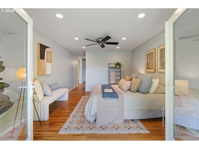 8450 Sw 89TH Ave, Portland, OR 97223