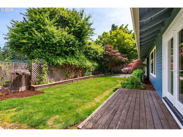 8450 Sw 89TH Ave, Portland, OR 97223