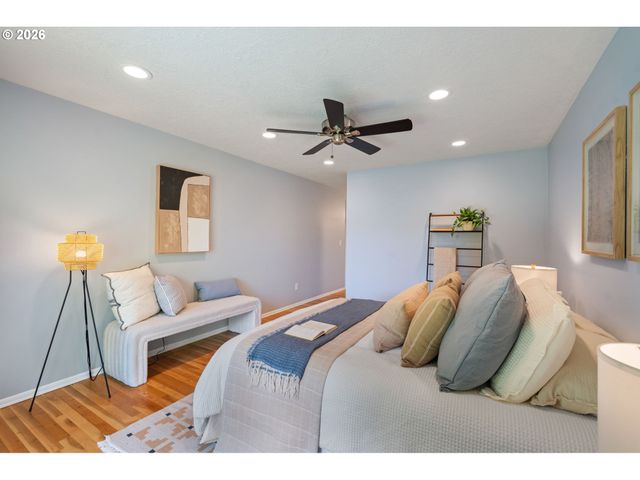 8450 Sw 89TH Ave, Portland, OR 97223