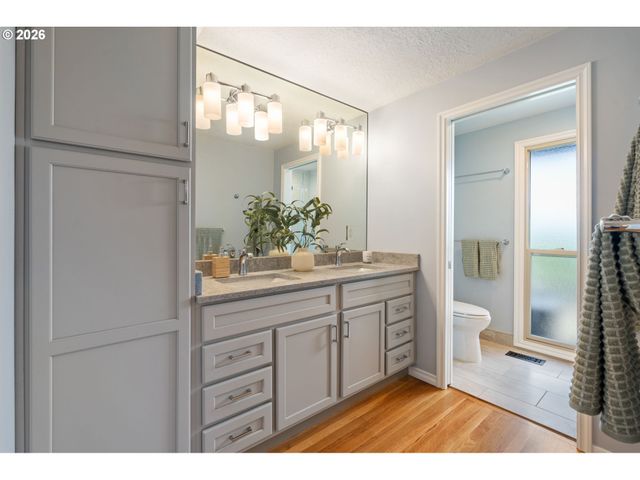 8450 Sw 89TH Ave, Portland, OR 97223