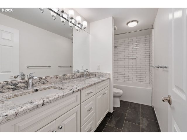 8450 Sw 89TH Ave, Portland, OR 97223