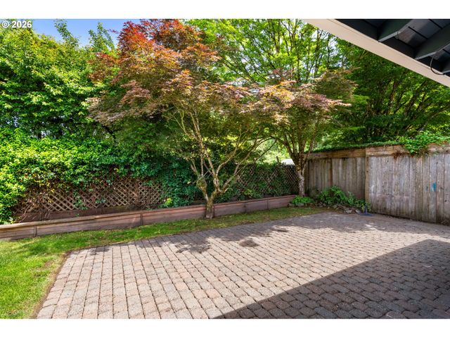 8450 Sw 89TH Ave, Portland, OR 97223