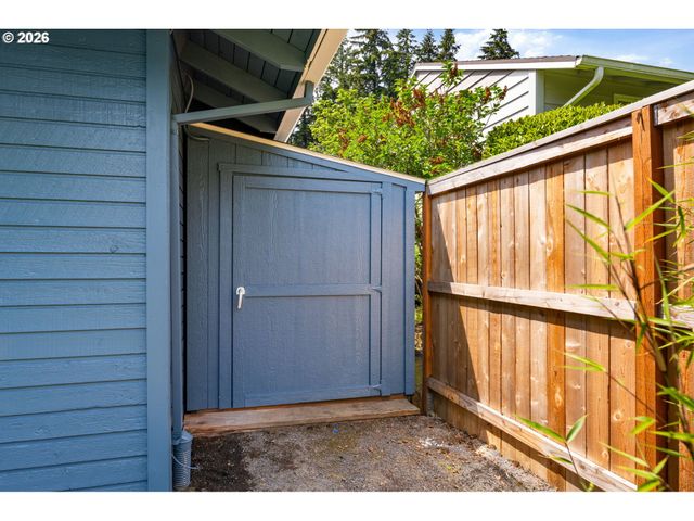 8450 Sw 89TH Ave, Portland, OR 97223