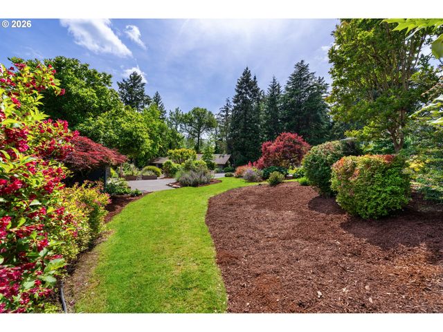 8450 Sw 89TH Ave, Portland, OR 97223