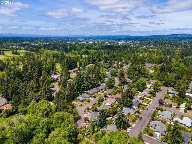 8450 Sw 89TH Ave, Portland, OR 97223