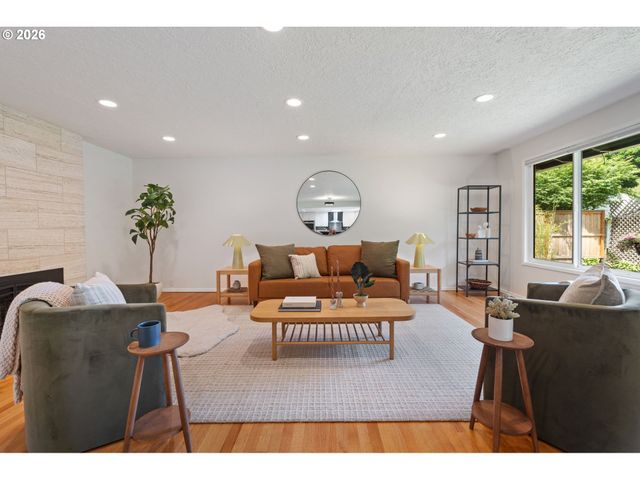 8450 Sw 89TH Ave, Portland, OR 97223