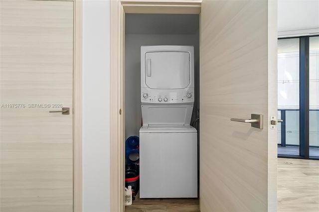 801 S Miami Ave 3704, Miami, FL 33130