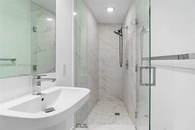 801 S Miami Ave 3704, Miami, FL 33130