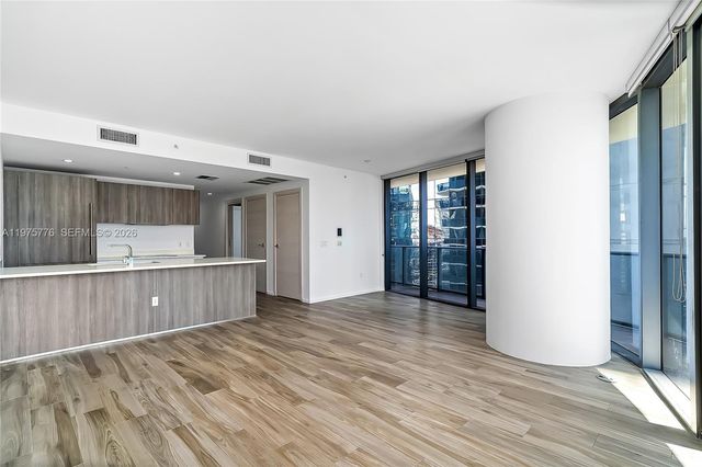 801 S Miami Ave 3704, Miami, FL 33130