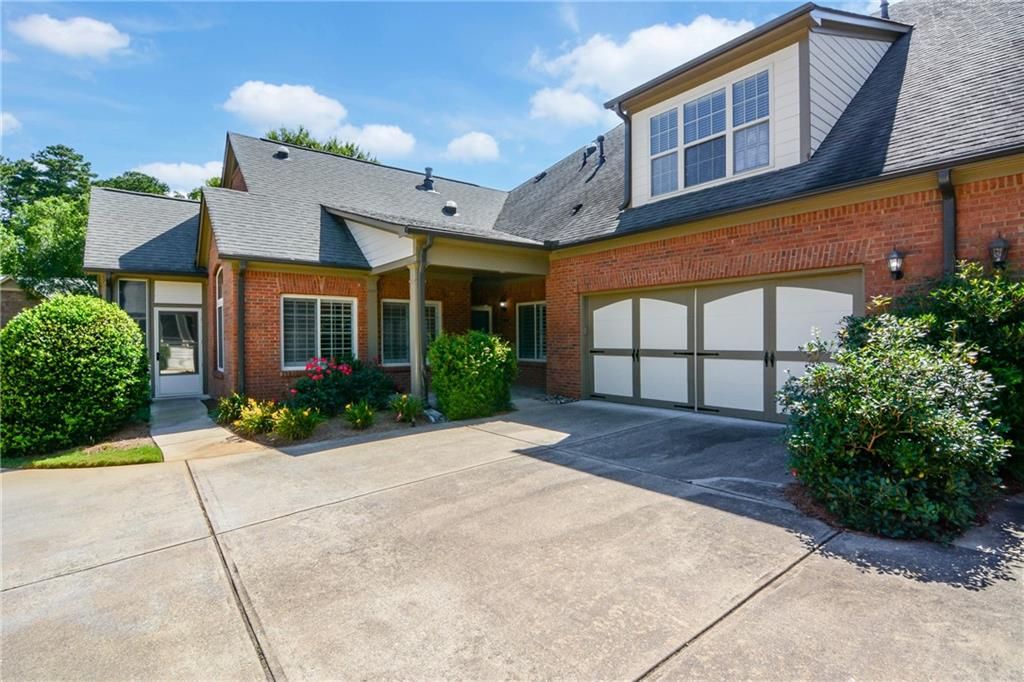 120 CHASTAIN Road 202, Marietta, GA 30144