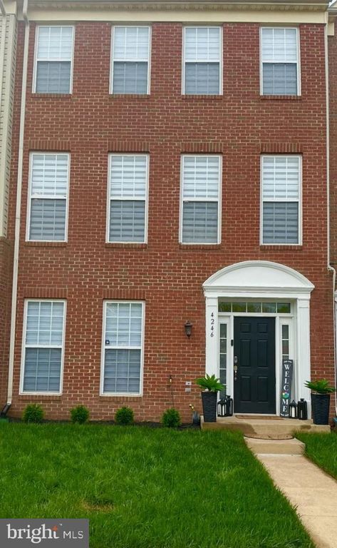 4246 LA MAURICIE LOOP, Dumfries, VA 22025