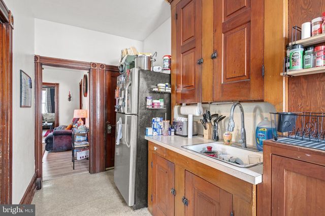 17 W COTTAGE AVE, Millersville, PA 17551