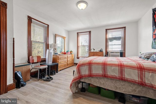 17 W COTTAGE AVE, Millersville, PA 17551