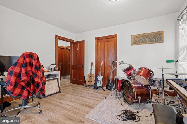 17 W COTTAGE AVE, Millersville, PA 17551