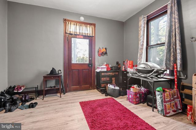 17 W COTTAGE AVE, Millersville, PA 17551