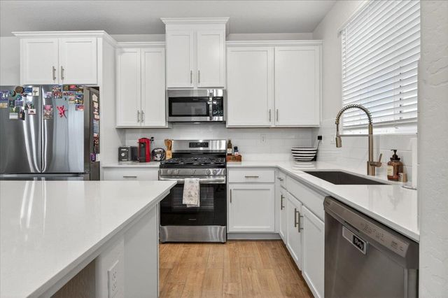 1794 N Carriage Avenue, Fresno, CA 93727