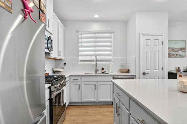 1794 N Carriage Avenue, Fresno, CA 93727