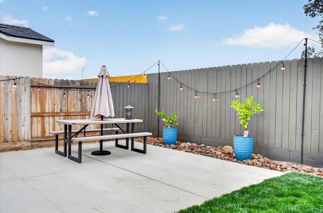 1794 N Carriage Avenue, Fresno, CA 93727