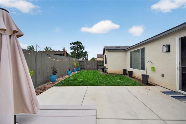 1794 N Carriage Avenue, Fresno, CA 93727