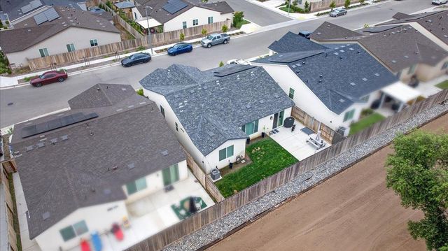 1794 N Carriage Avenue, Fresno, CA 93727