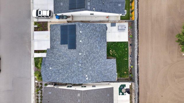 1794 N Carriage Avenue, Fresno, CA 93727