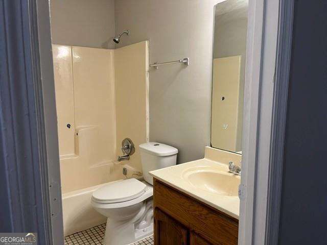 818 Greenhedge Drive, Stone Mountain, GA 30088