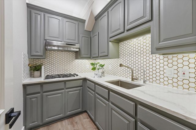 2601 Sir Gawain Lane, Lewisville, TX 75056