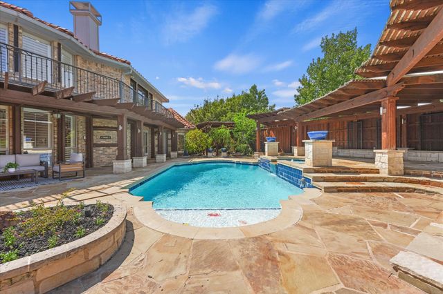 2601 Sir Gawain Lane, Lewisville, TX 75056