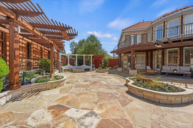 2601 Sir Gawain Lane, Lewisville, TX 75056