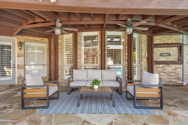 2601 Sir Gawain Lane, Lewisville, TX 75056