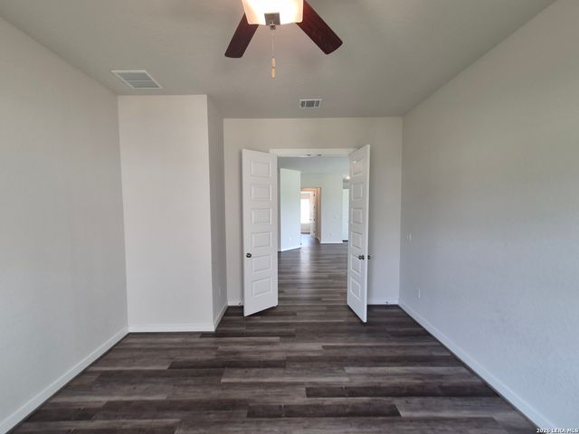 11321 Hollering Pass, Schertz, TX 78154