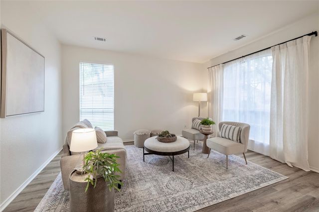 7208 Gentle Oak DR, Austin, TX 78749