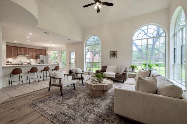 7208 Gentle Oak DR, Austin, TX 78749