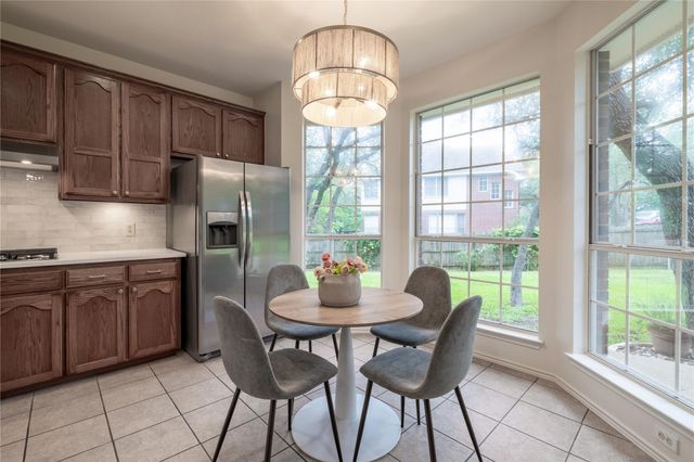 7208 Gentle Oak DR, Austin, TX 78749