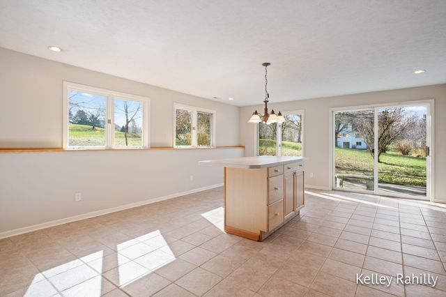 7500 Cloudberry Lane NE, Belmont, MI 49306