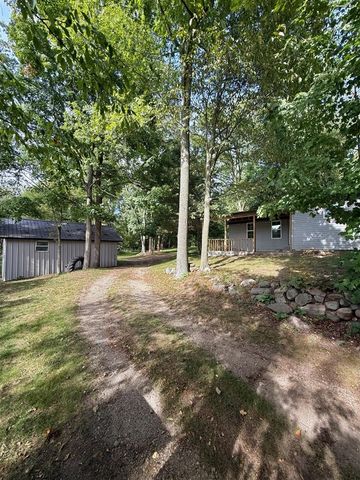 427 E Main Street, Burr Oak, MI 49030