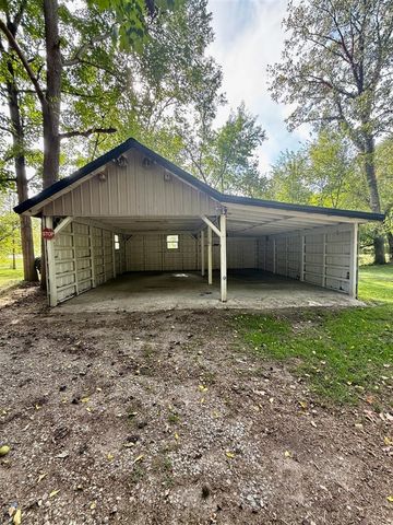 427 E Main Street, Burr Oak, MI 49030