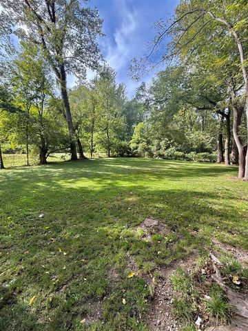 427 E Main Street, Burr Oak, MI 49030