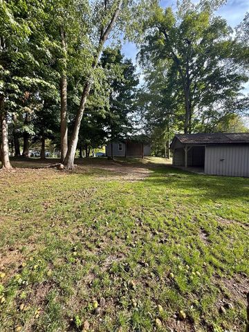 427 E Main Street, Burr Oak, MI 49030