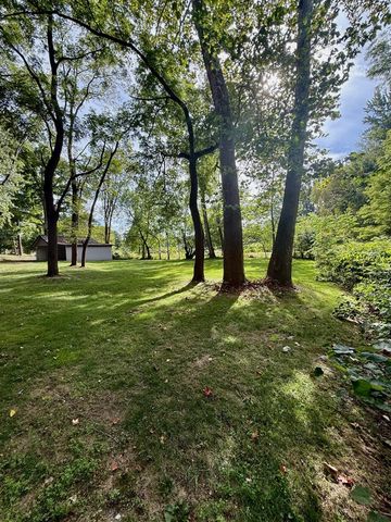 427 E Main Street, Burr Oak, MI 49030