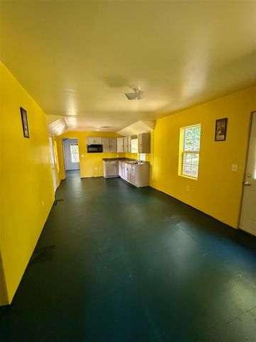 427 E Main Street, Burr Oak, MI 49030