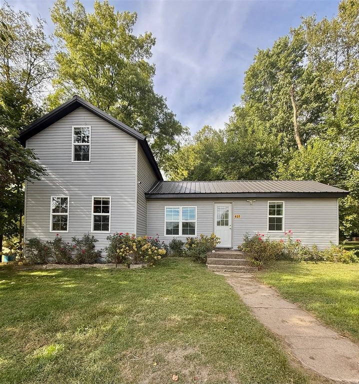 427 E Main Street, Burr Oak, MI 49030