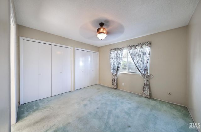 6009 Desert Hills Avenue, Bakersfield, CA 93309