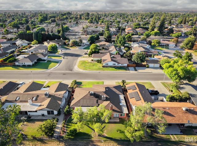 6009 Desert Hills Avenue, Bakersfield, CA 93309
