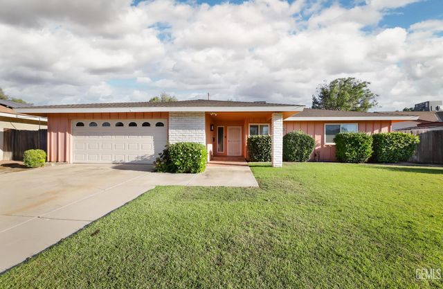 6009 Desert Hills Avenue, Bakersfield, CA 93309