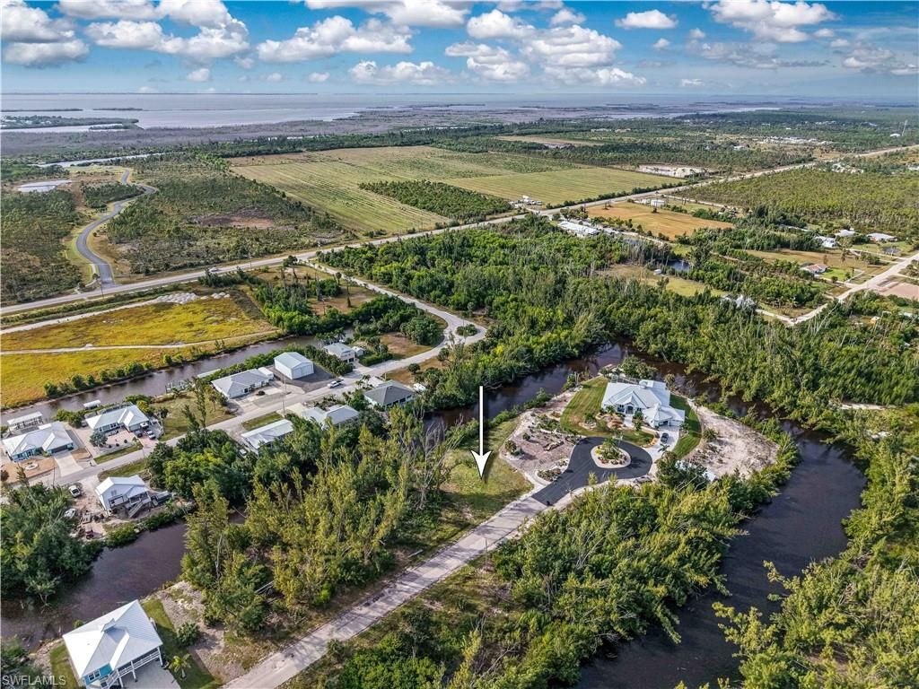 3901 Crestwell CT, ST. JAMES CITY, FL 33956 — exterior