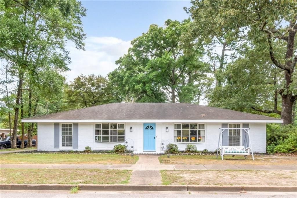 4857 Woodcliff Drive N, Mobile, AL 36693 — photo 2