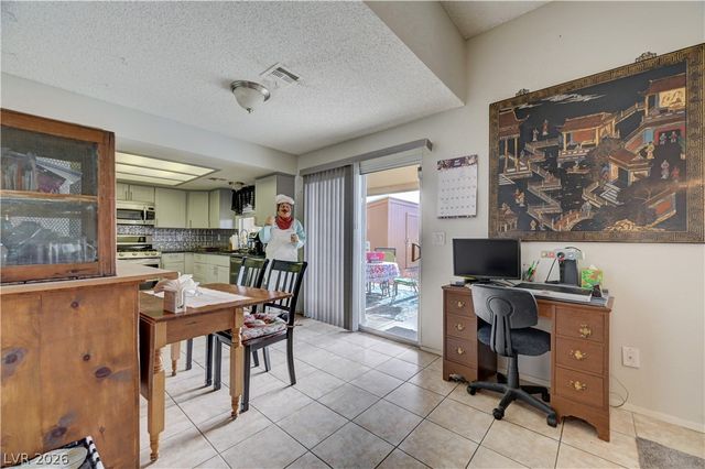 424 Tiger Lily Way, Henderson, NV 89015