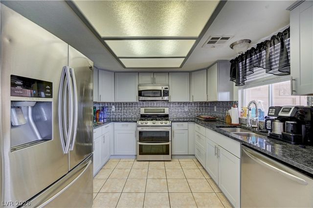 424 Tiger Lily Way, Henderson, NV 89015